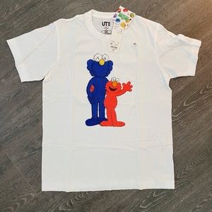 UNIQLO Graphique KAWS x SESAME STREET White XS
